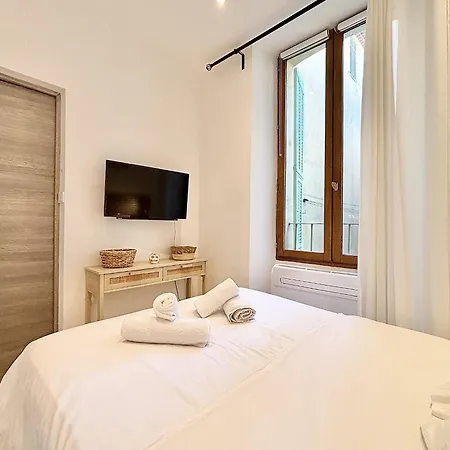 Διαμέρισμα One Bedroom - 85m *