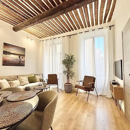 Lägenhet One Bedroom - 85m *